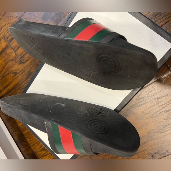 Gucci slides - Picture 2 of 9